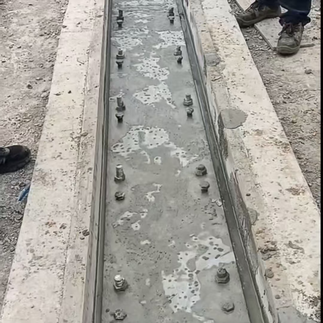 湘阴港口码头起重机龙门吊重型机械设备稳固用早强快凝轨道胶泥